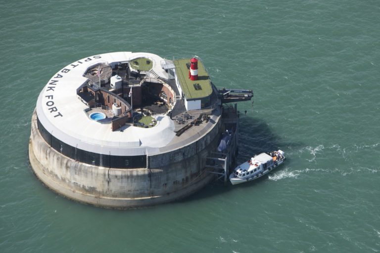 Luxushotel a James Bond sasfészekben: Spitbank Fort