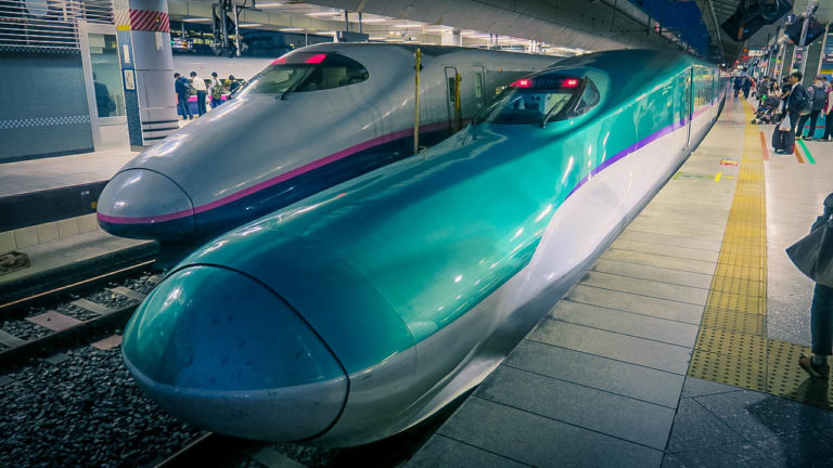 Japán vonattal – 285 km/h-val a Shinkansen szuperexpressz fedélzetén