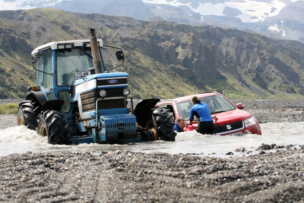 folyón átkelés izalndon