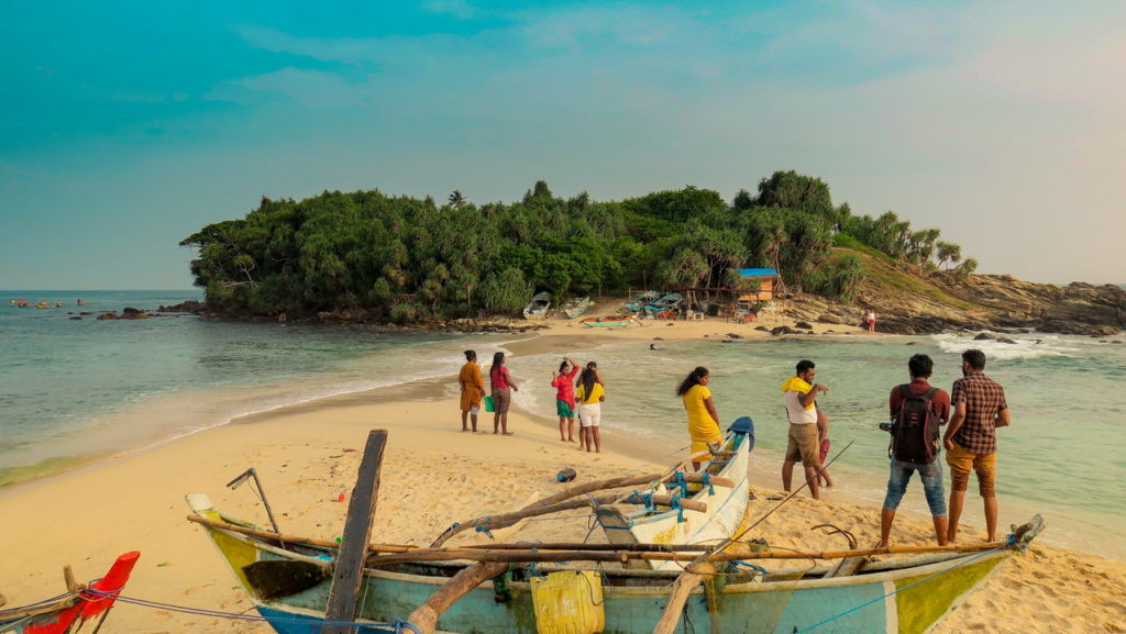 Hiriketiya Blue beach island