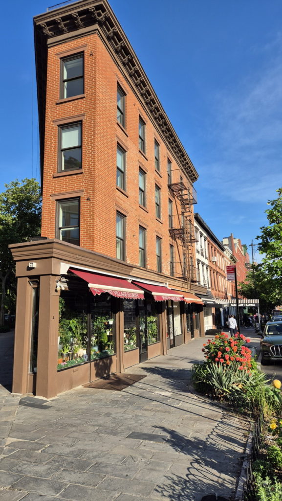 Fellini - Greenwhich Village New York