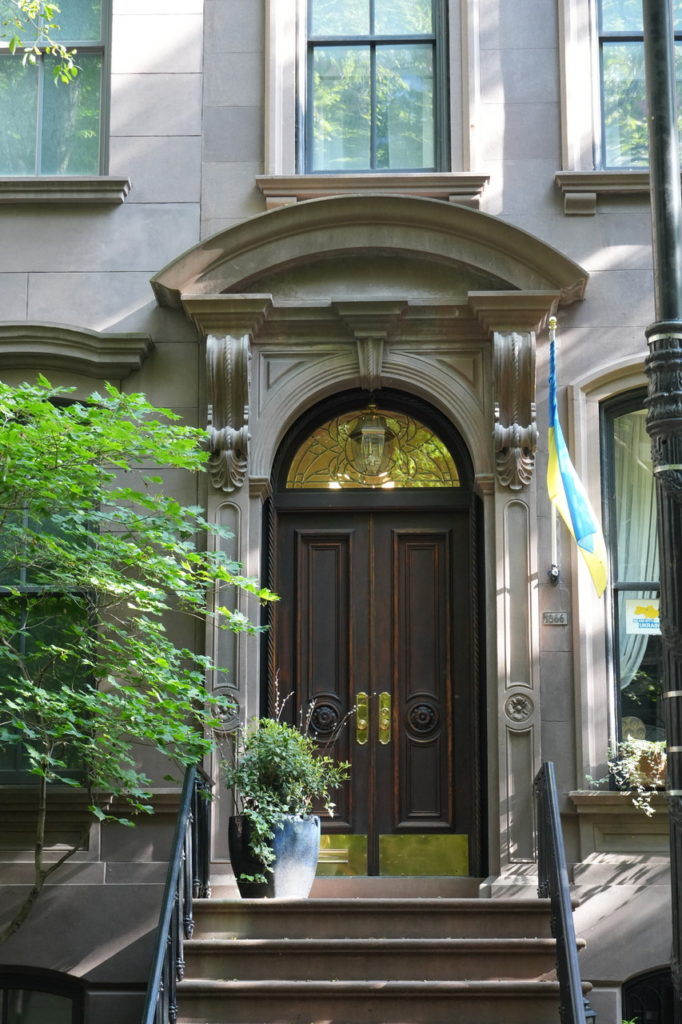 Carrie Bradshaw - Perry Street - Greenwhich Village