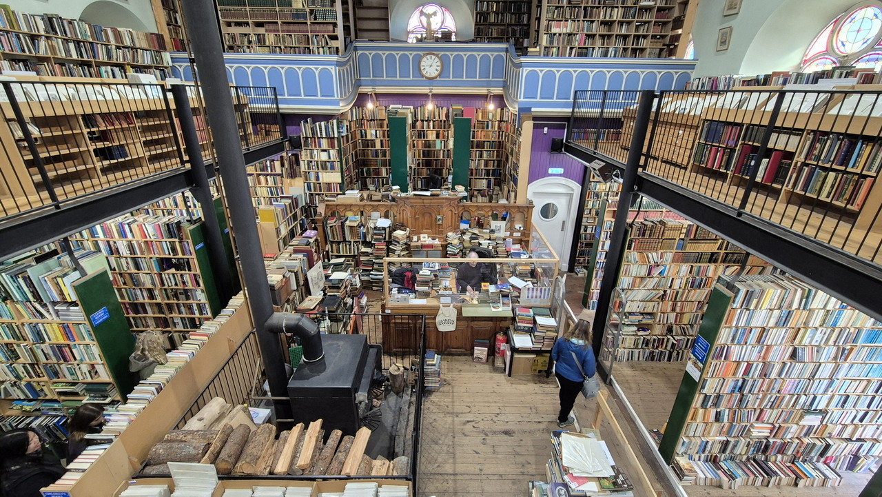 Skócia látnivalók Leakey's könyvesbolt