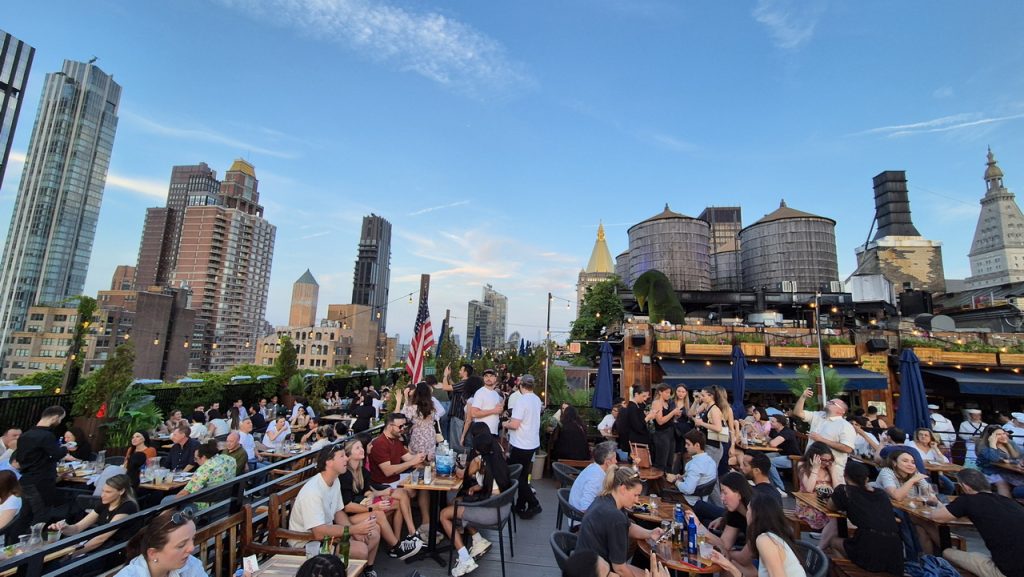 230 fifth rooftop bar NYC