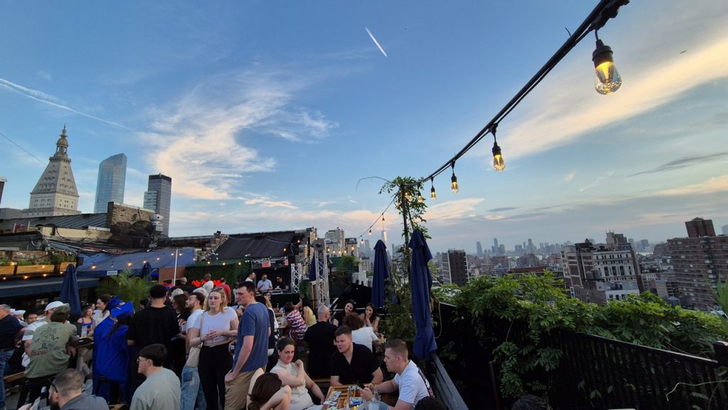 230 fifth rooftop bar NYC